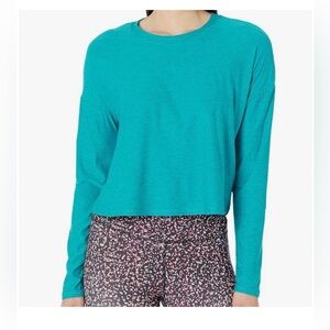 Beyond Yoga Featherweight Open Space Pullover in Teal. Size Small